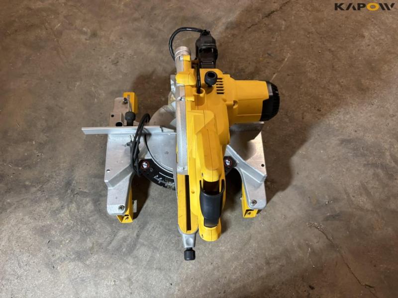 Dewalt DWS777-QS gearingssav med bord 8