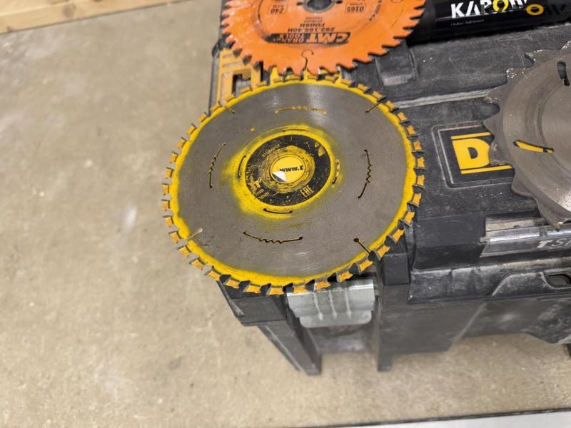 Dewalt dyksav + rundsav og skinne 15