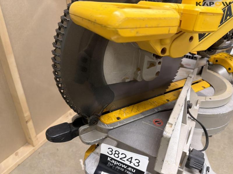 Dewalt kap/-geringssav 8