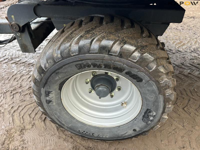 Dinapolis halmvogn med hydraulisk klapbar sider 40