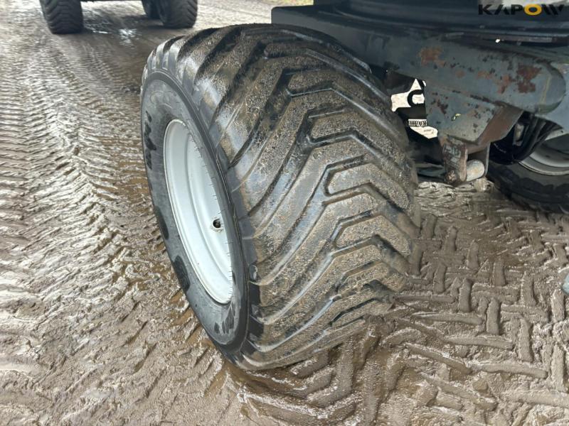 Dinapolis halmvogn med hydraulisk klapbar sider 42