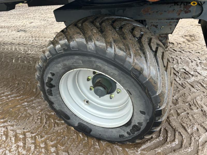 Dinapolis halmvogn med hydraulisk klapbar sider 43