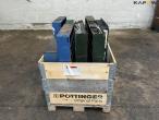Diverse bolte, møtrikker og boltreoler. 4