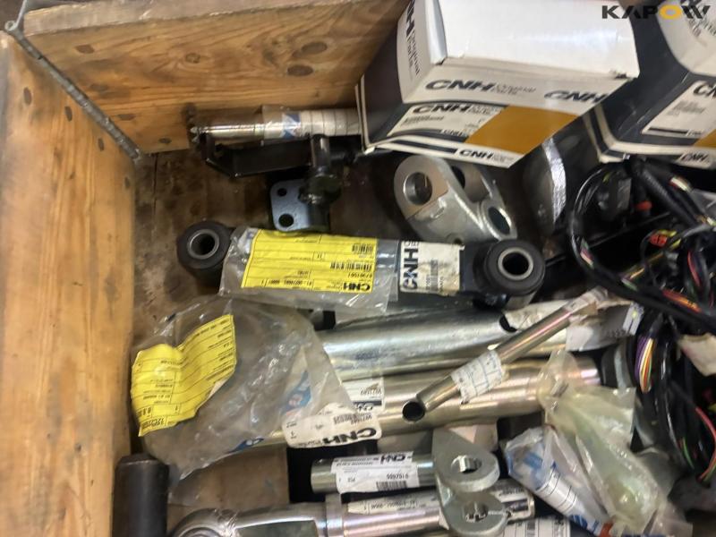 Diverse CNH reservedele 13