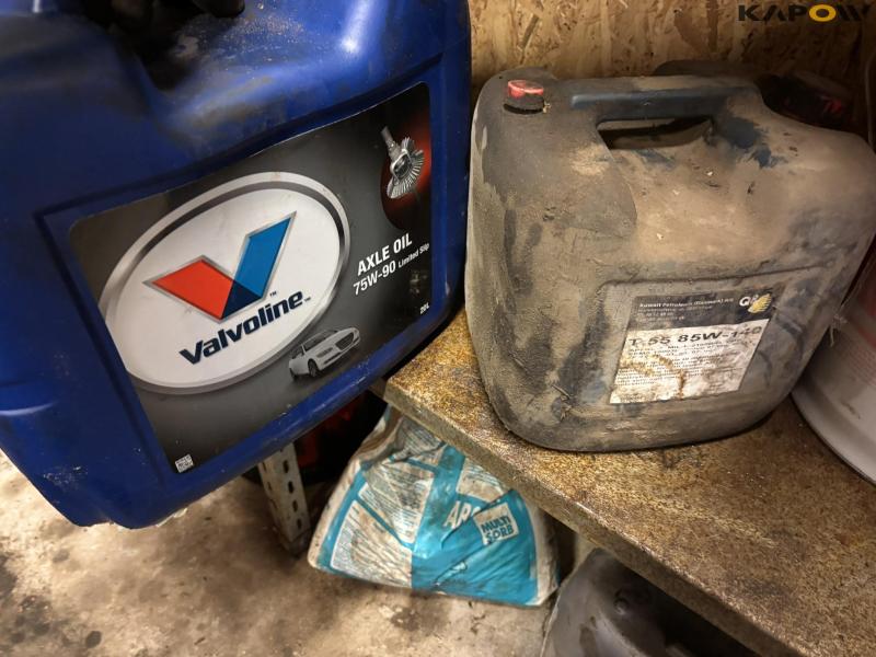 Diverse olier og kemi 20