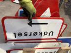 Diverse skilte 48