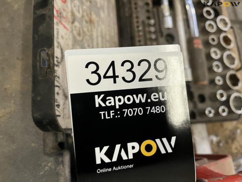 Diverse værktøj fra servicebil 22