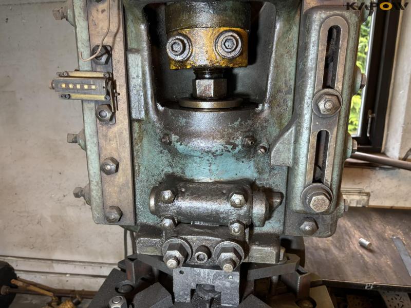 DPF KAS 32-200 presser/stanser 25