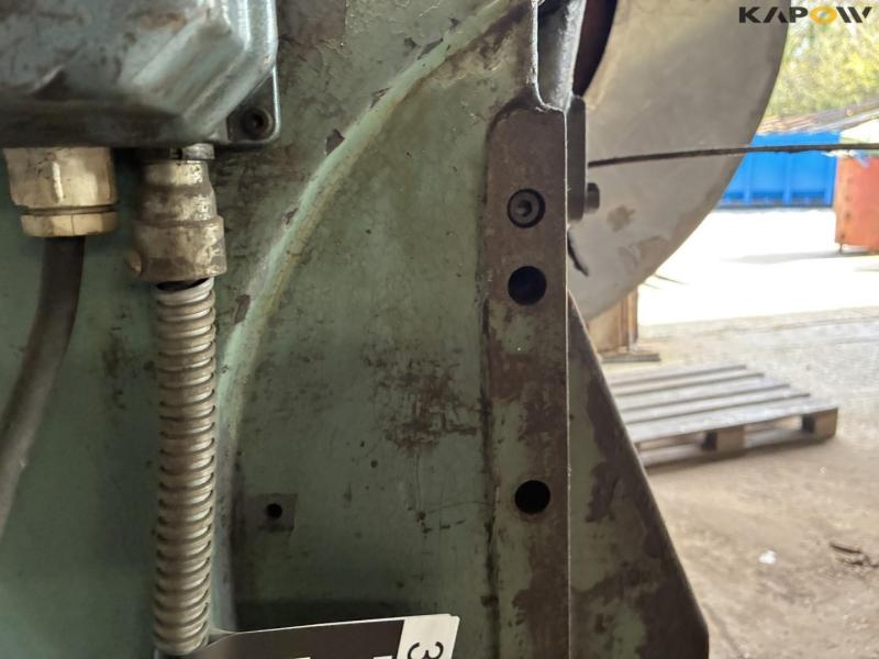 Eccentric press new-2 med hjørne udklinker 17