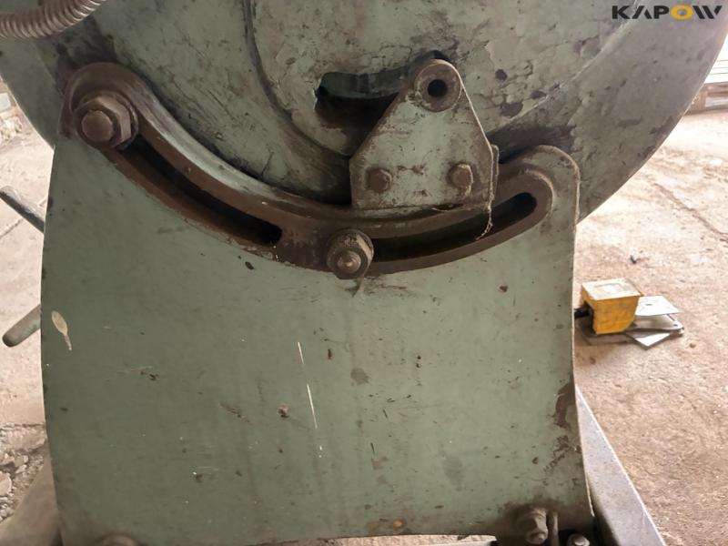 Eccentric press new-2 med hjørne udklinker 19