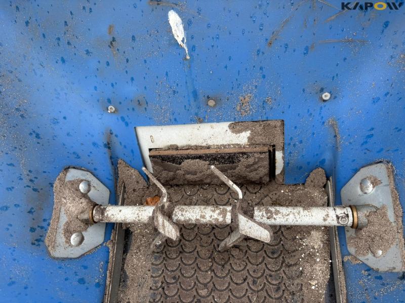 ECOLAWN ECO 50 topdresser/sandspreder 32