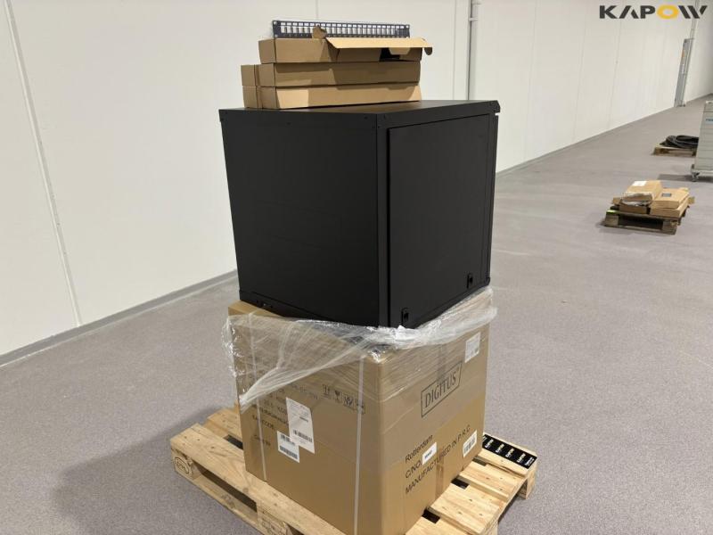 Elektronik skabe - 2stk. 2