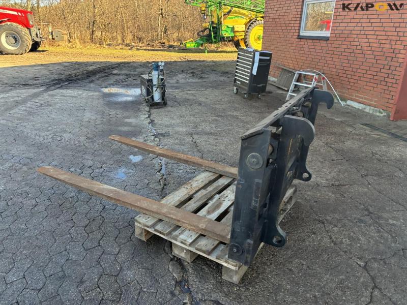 ELM HGS4015 pallegafler med Volvo hurtig hitch 10