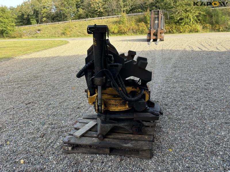 Engcon rotortilt med CW40 hitch 6