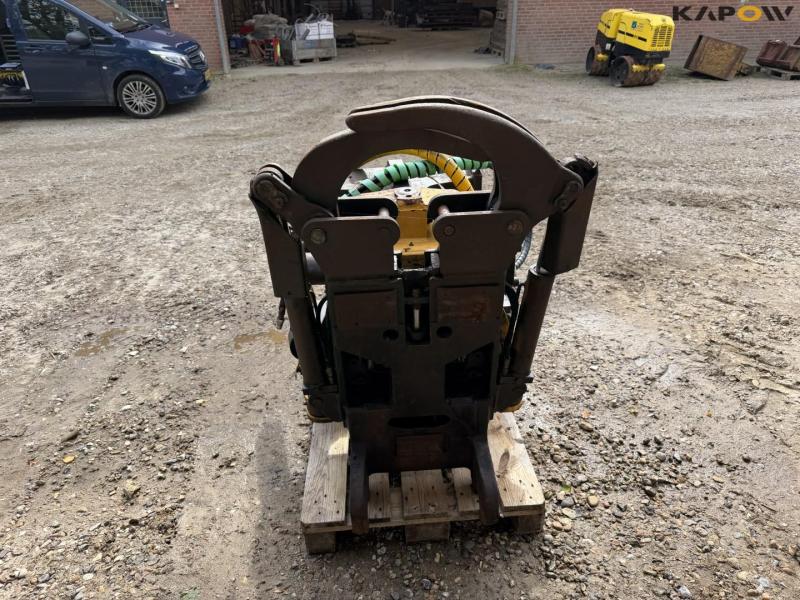 Engcon rototilt 6