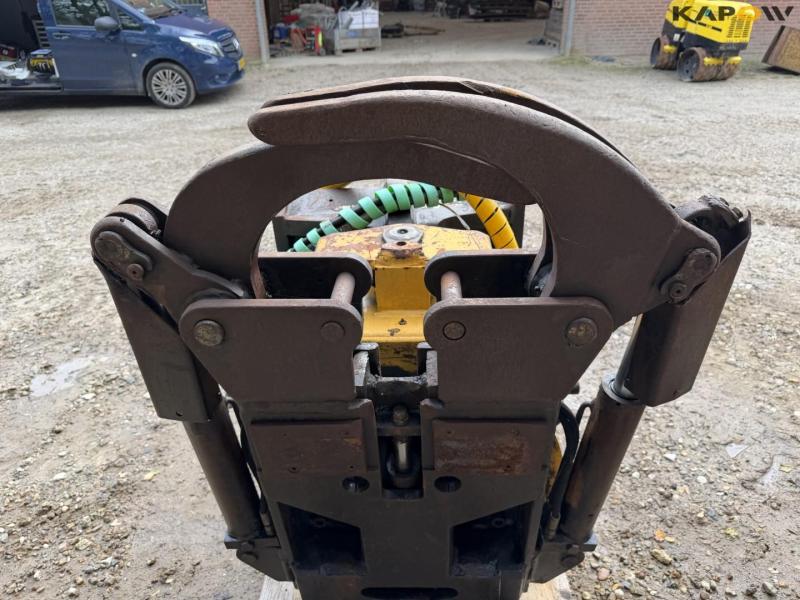Engcon rototilt 17
