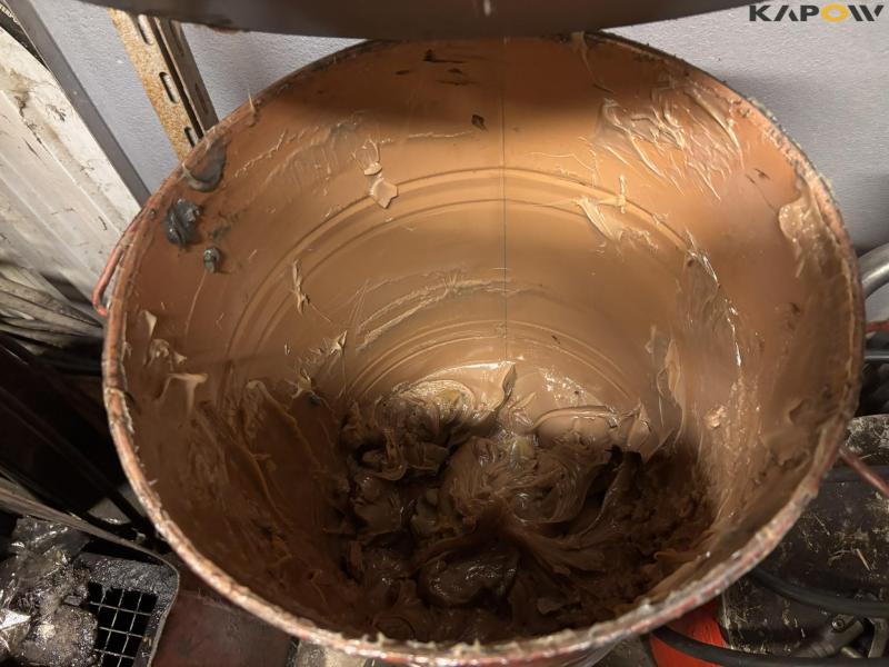 Fedt med pumpe og vogn 7