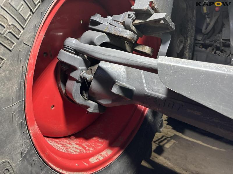 Fendt 516 Vario traktor med frontlæsser 27
