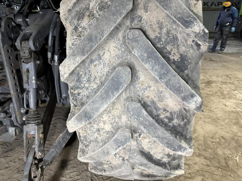 Fendt 516 Vario traktor med frontlæsser 38