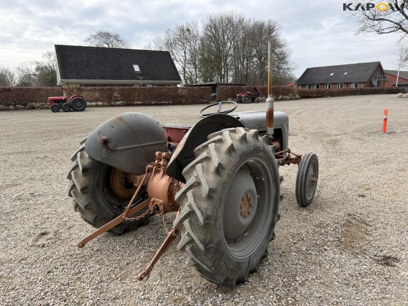 Ferguson 35 traktor 4