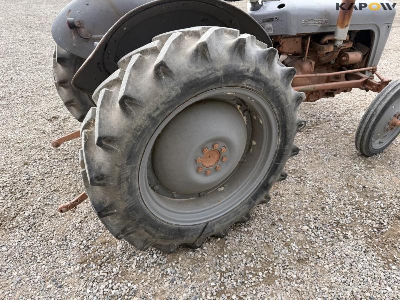 Ferguson 35 traktor 26