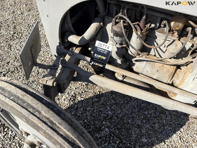 Ferguson TEA20 traktor 12