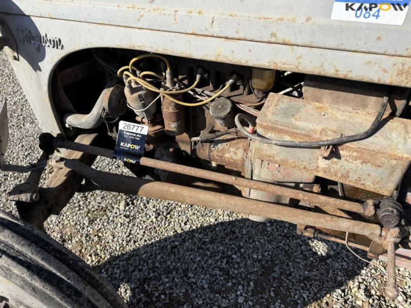 Ferguson TEA20 traktor 13