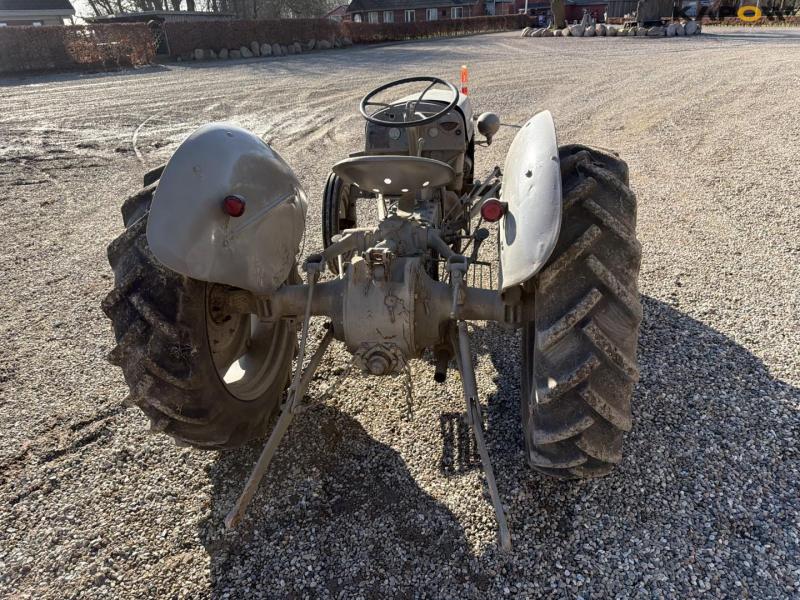Ferguson TEA20 traktor 6