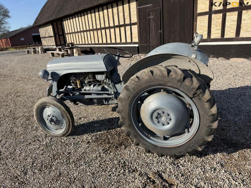Ferguson TEA20 traktor 9
