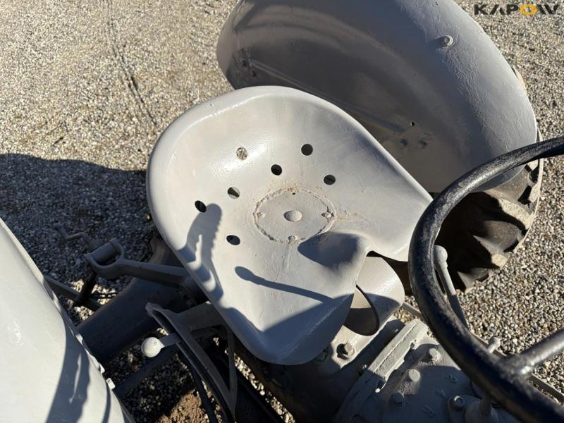 Ferguson TEA20 traktor 25