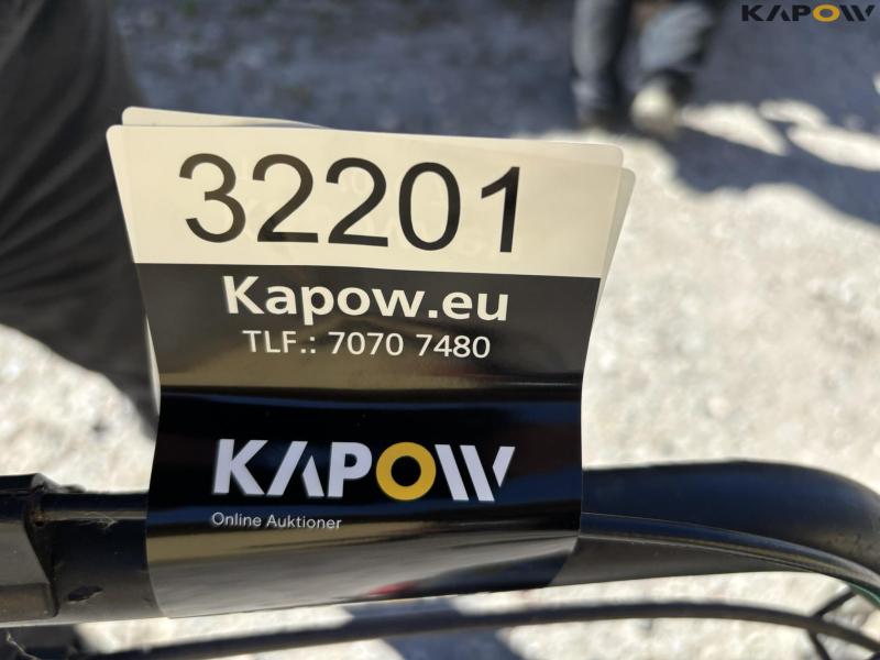 Ferrari 515 Griffon med ny 60 cm kost 32