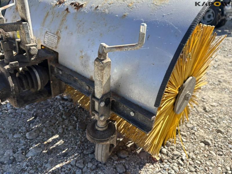 Ferrari FRM 80 kost 13