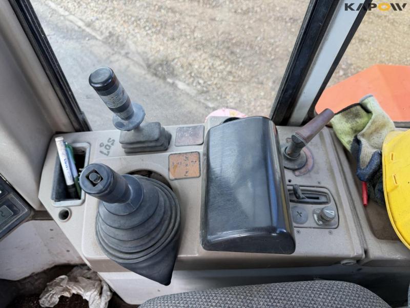 Fiat-Hitachi R130.2 gummihjulslæsser 33