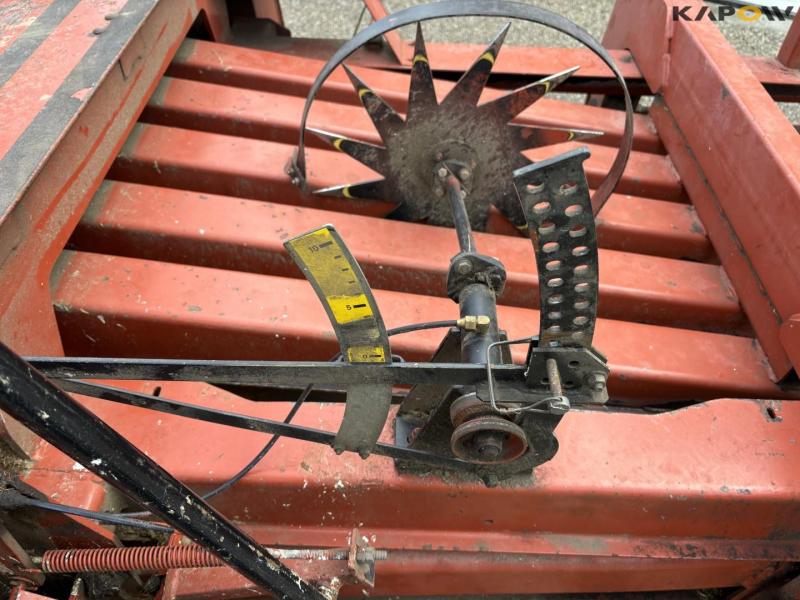 Fiatagi Hesston 4900 bigballepresser med ballevogn 26