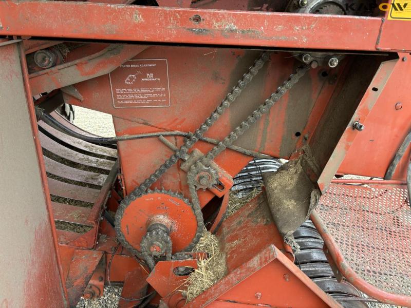 Fiatagi Hesston 4900 bigballepresser med ballevogn 43