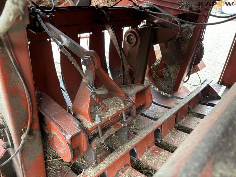Fiatagi Hesston 4900 bigballepresser med ballevogn 52