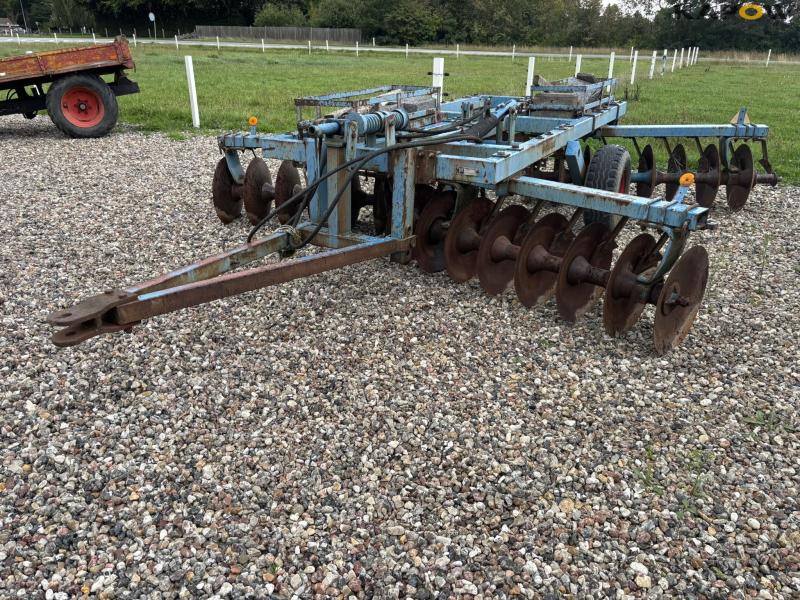 Fiskars FTR 32 tallerkenharve 1
