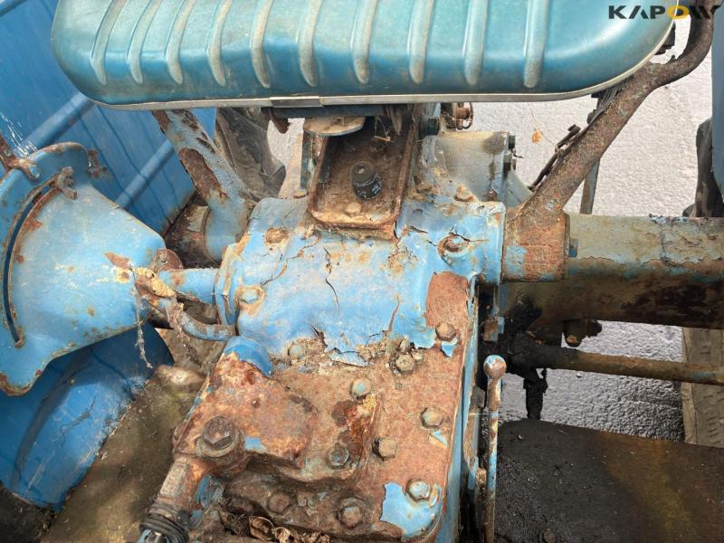 Ford 3000 traktor 25