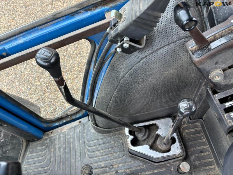 Ford 6610 traktor med frontlæsser 50