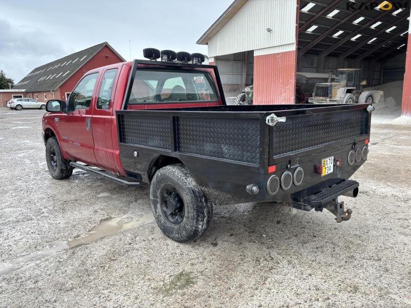 Ford F-250 XL Super Duty pickup Diesel 7