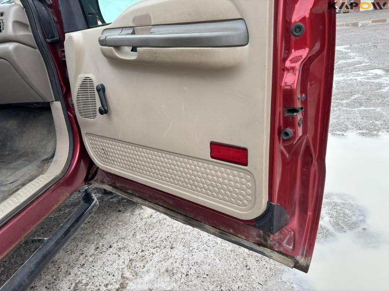Ford F-250 XL Super Duty pickup Diesel 77