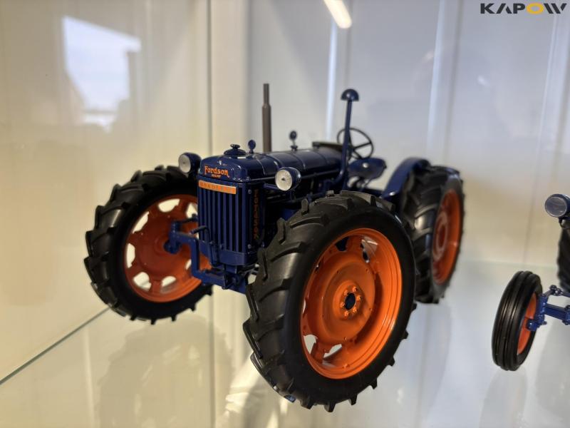Ford/Fordson model traktorer 9