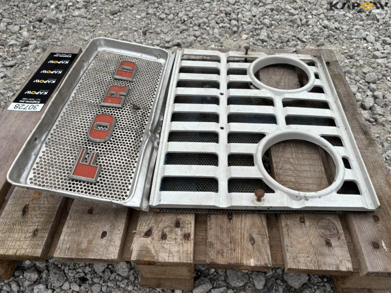 Ford frontgrill 2