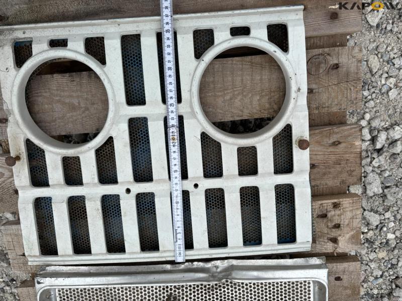 Ford frontgrill 11