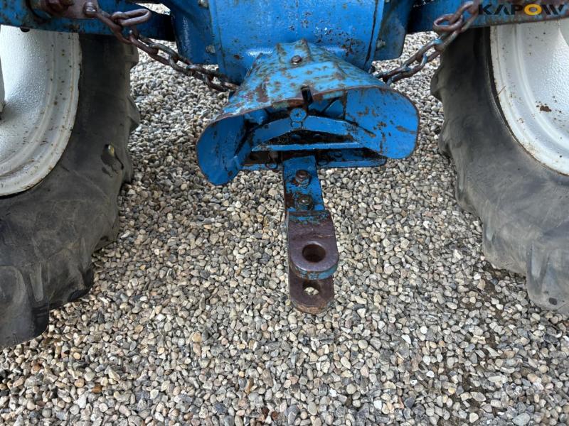Ford traktor 28