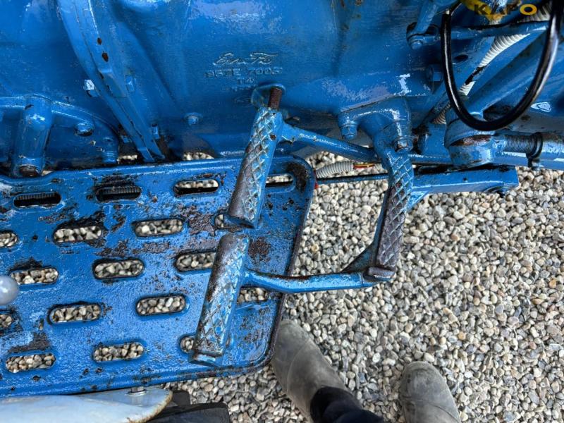 Ford traktor 33