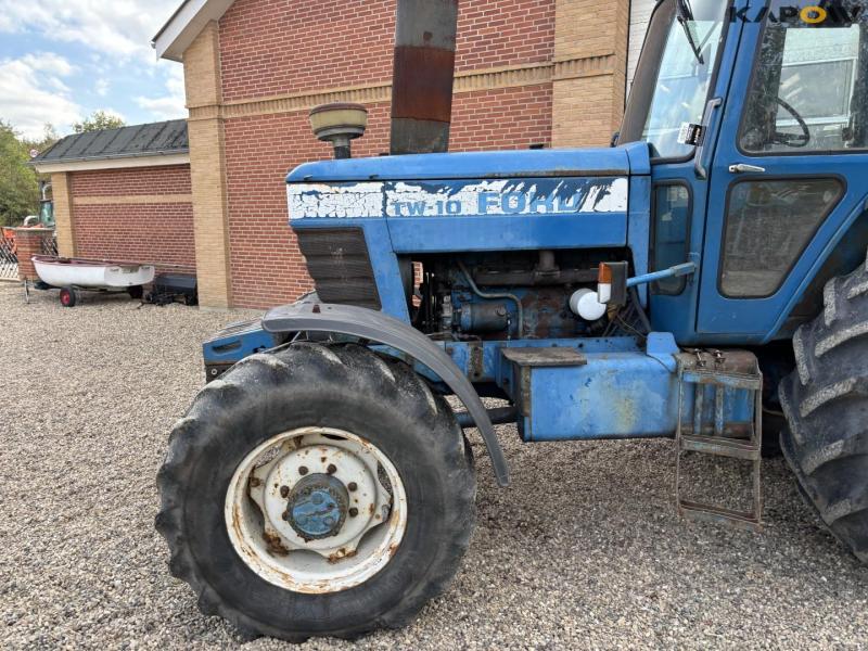 Ford TW-10 traktor 9