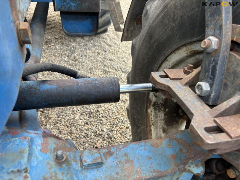 Ford TW-10 traktor 15