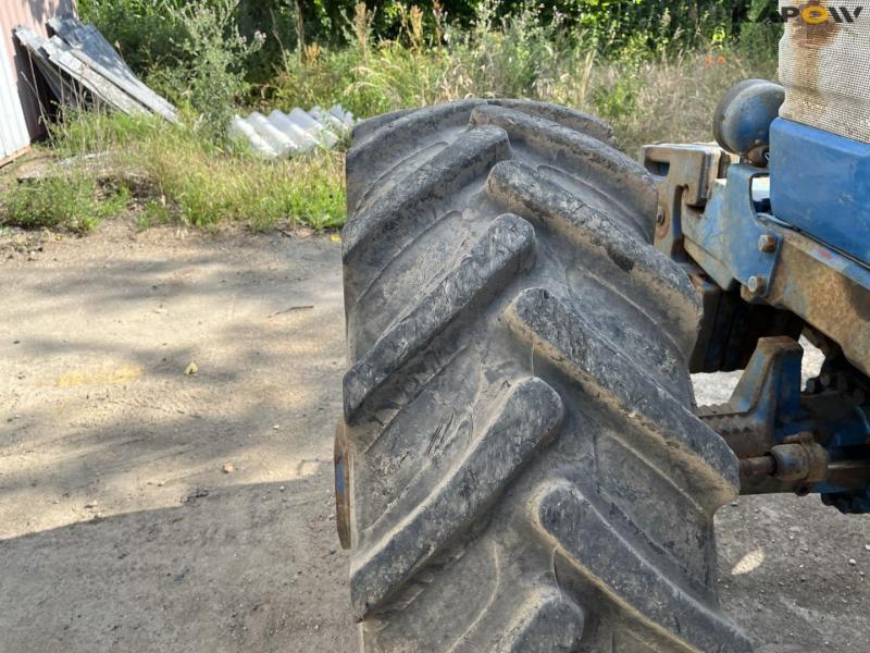 Ford TW15 traktor 13