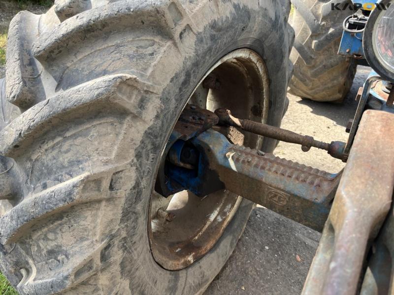 Ford TW15 traktor 17